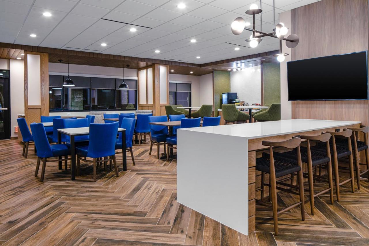 Fairfield Inn & Suites By Marriott Corinth South Denton Area 외부 사진