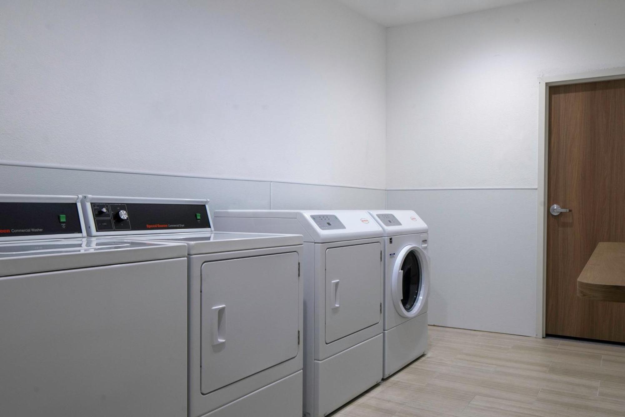 Fairfield Inn & Suites By Marriott Corinth South Denton Area 외부 사진