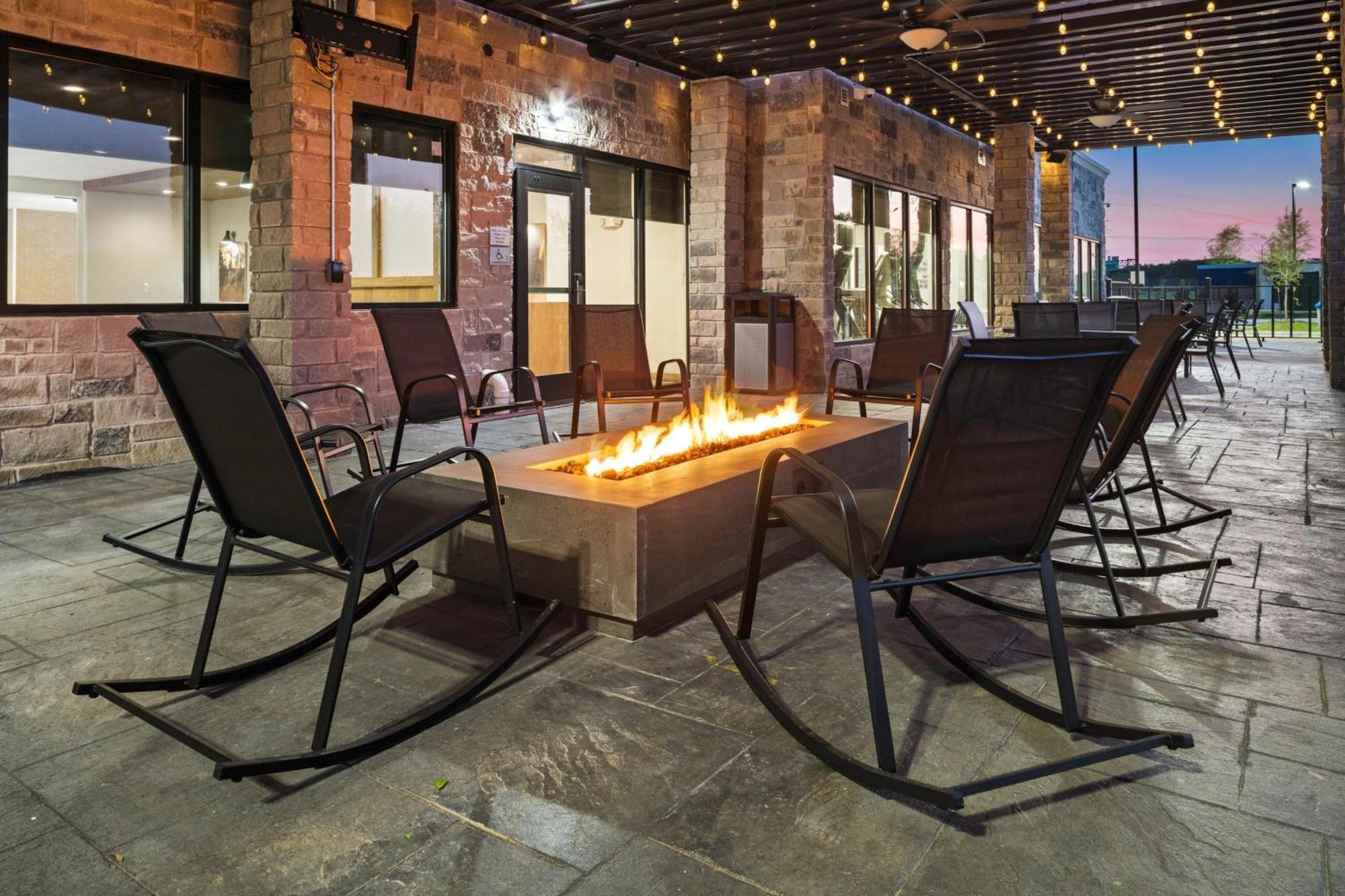 Fairfield Inn & Suites By Marriott Corinth South Denton Area 외부 사진